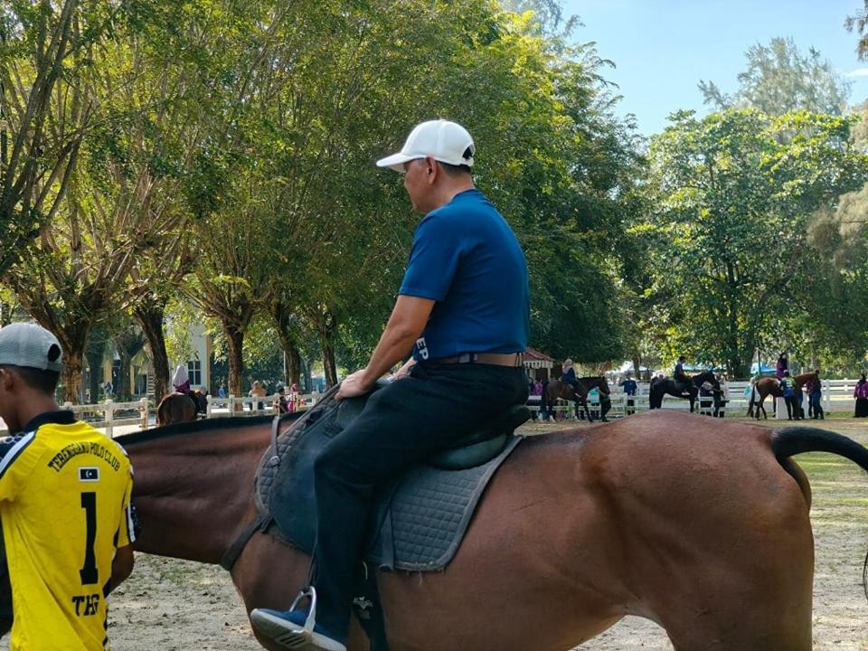 Terengganu Equestrian Resort Kuala Terengganu Esterno foto